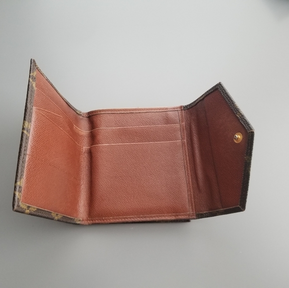Louis Vuitton Vintage Classic Signature wallet - Picture 2 of 14
